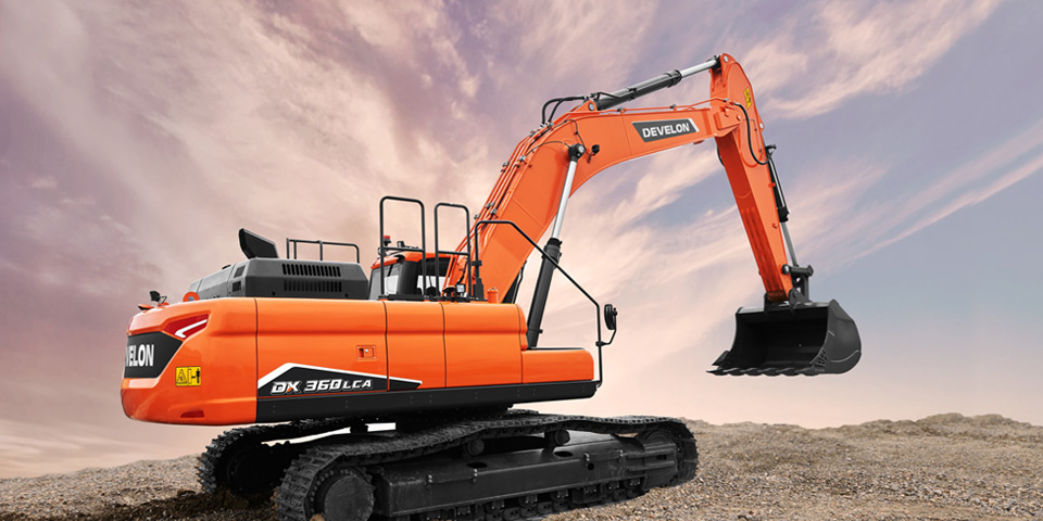 HD현대인프라코어의 에티오피아 시장 주력 모델인 36톤급 디벨론 대형 굴착기