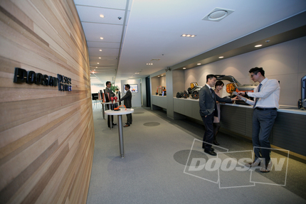 11月1日在业内率先成立设计中心，旨在提升‘感性质量’