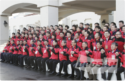 举办2009年中国挖掘机代理商新年年会