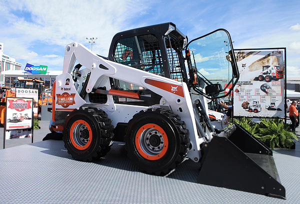 Doosan Infracore参加全球最大的大中型工程机械展ConExpo2014