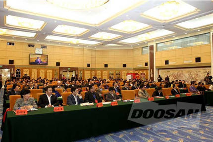 质量成就品牌 口碑彰显实力——斗山挖掘机连续7年荣获“产品用户满意第一品牌”称号