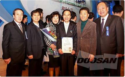 엔진소재BG 강신웅 직장, ‘상공의 날’ 국무총리표창 수상