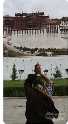 Doosan Infracore and the People’s Daily (overseas edition) joined up for a 90-day fact-finding tour.