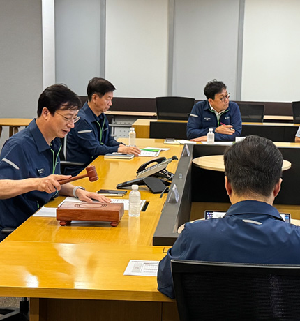 HD Construction Equipment held the 2026 Second-Half Safety and Health Management Committee meeting on July 14, led by President Moon Jae-young.